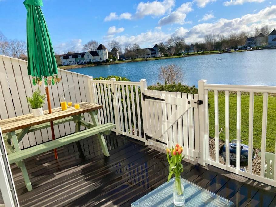 Emerald Lake House South Cerney Extérieur photo