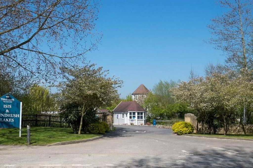 Emerald Lake House South Cerney Extérieur photo